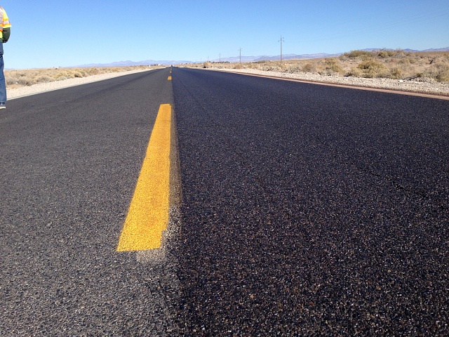 Нанесение омолаживающих составов на асфальт методом Fog Seal - Режувенаторинг